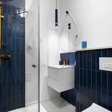 Elite Carrara * Danzig