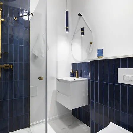 Elite Carrara * Γκντανσκ